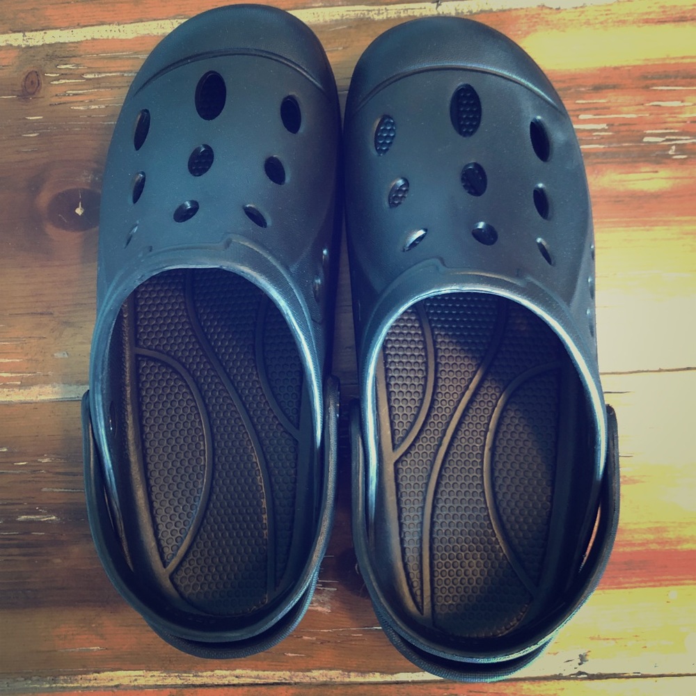 NWOT “Croc-Like” Clogs